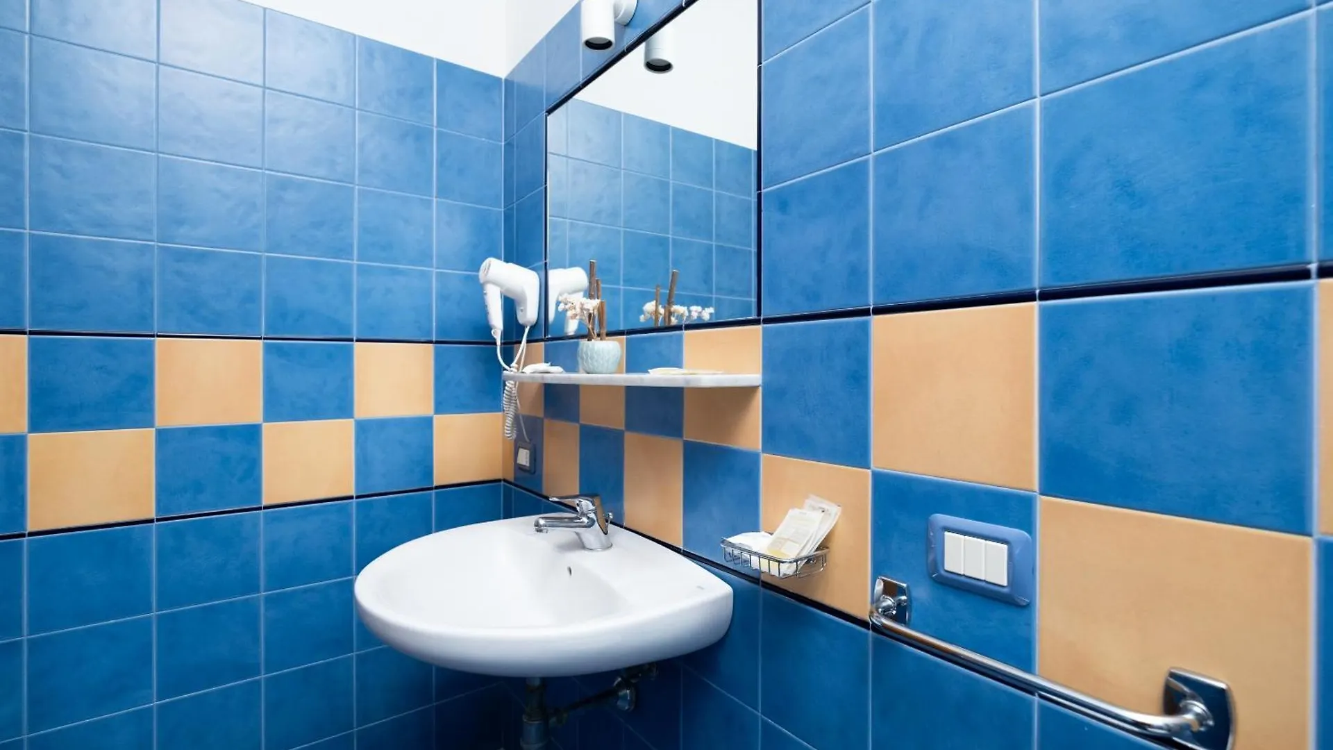 Aparthotel Oasi Azzurra Hotel Village Messina